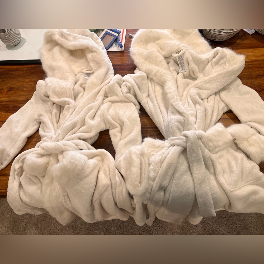Brand new pdbteen robes
